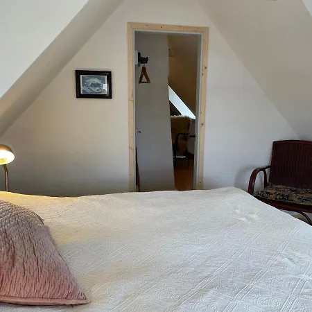 Vaerelser I Historisk Hus Med Sjael Og Atmosfaere Helsinge Exterior photo
