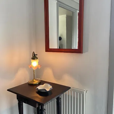 Vaerelser I Historisk Hus Med Sjael Og Atmosfaere Helsinge Exterior photo