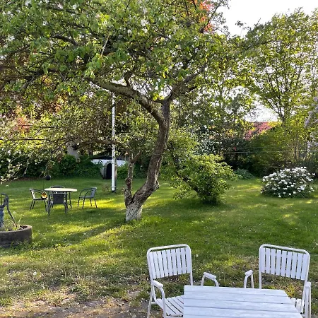 Vaerelser I Historisk Hus Med Sjael Og Atmosfaere Helsinge Exterior photo