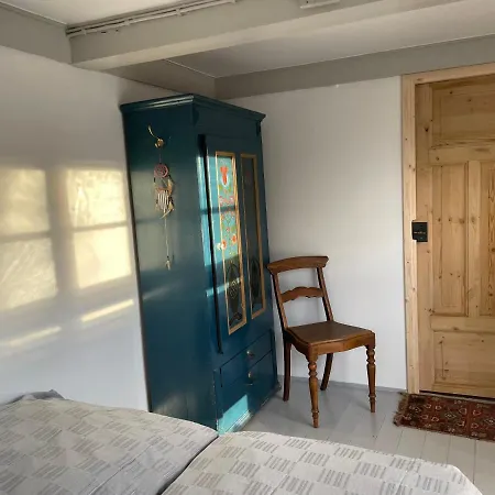 Vaerelser I Historisk Hus Med Sjael Og Atmosfaere Helsinge Exterior photo